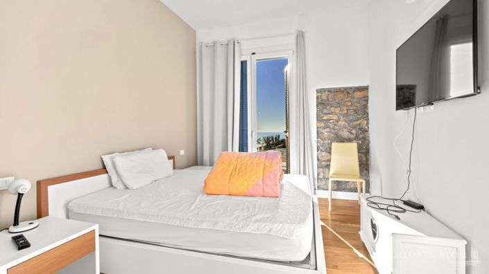 Image No.22-8 Bed Apartment for sale