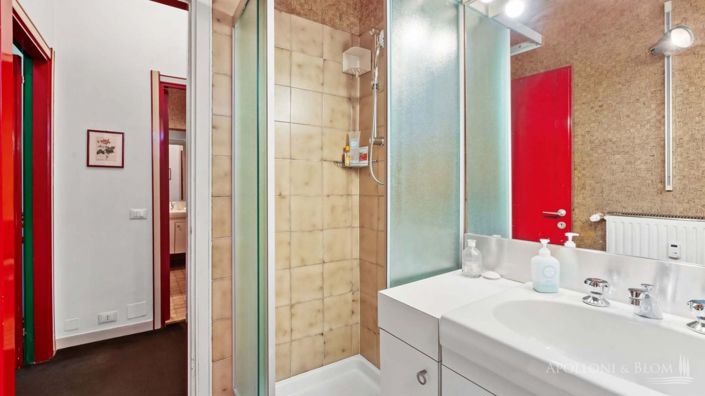 Image No.20-2 Bed Apartment for sale