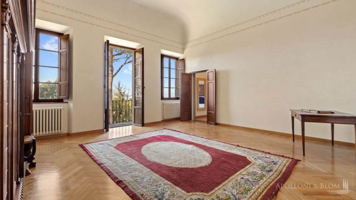 Image No.12-25 Bed Vineyard for sale