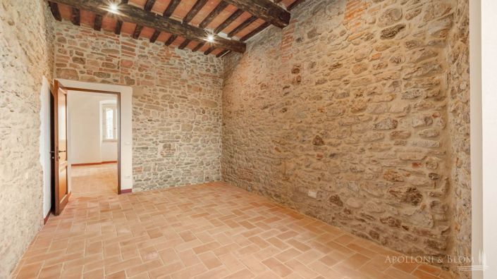 Image No.17-5 Bed Apartment for sale