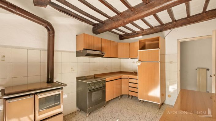 Image No.22-5 Bed Apartment for sale