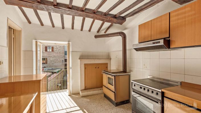 Image No.23-5 Bed Apartment for sale