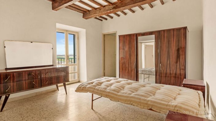 Image No.26-5 Bed Apartment for sale