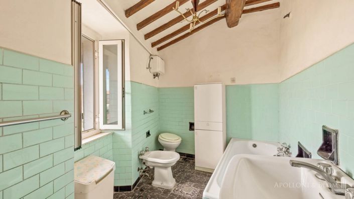 Image No.29-5 Bed Apartment for sale