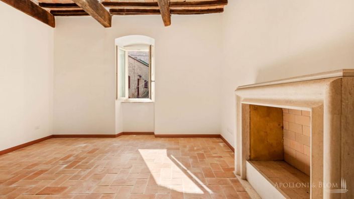 Image No.9-5 Bed Apartment for sale