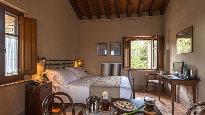 Image No.21-13 Bed Apartment for sale