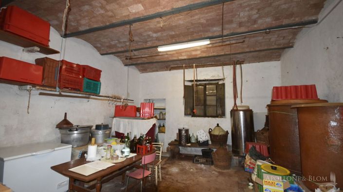 Image No.20-4 Bed Apartment for sale