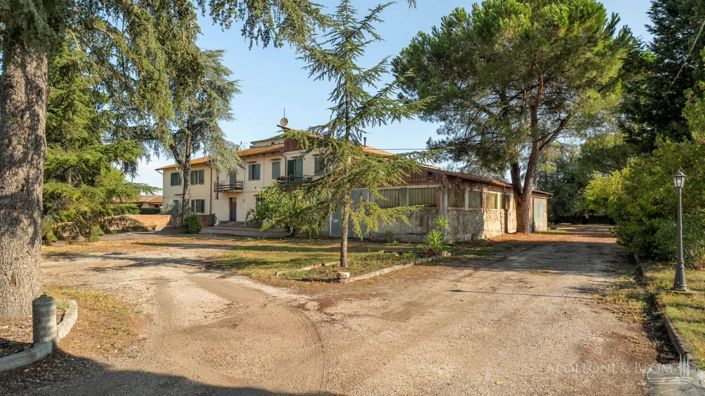 Image No.15-15 Bed Apartment for sale