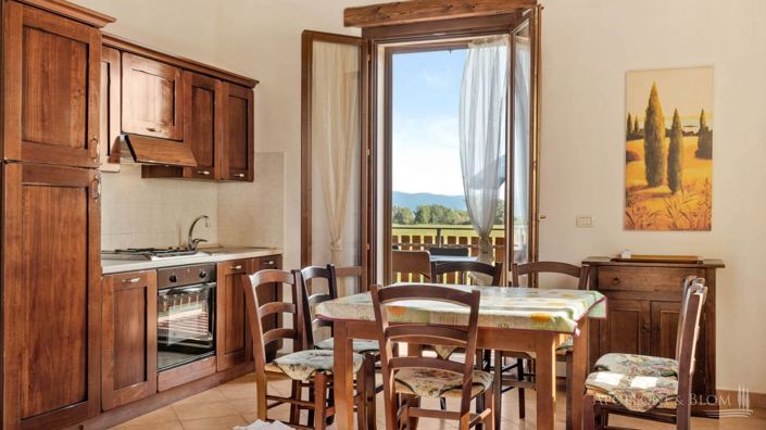 Image No.16-15 Bed Apartment for sale