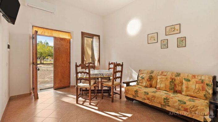 Image No.17-15 Bed Apartment for sale