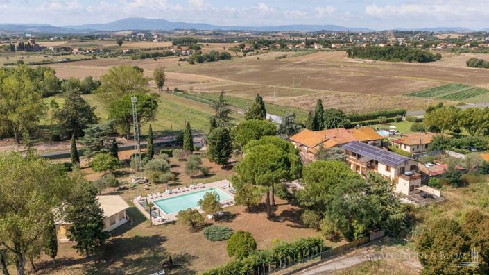 Image No.8-15 Bed Apartment for sale