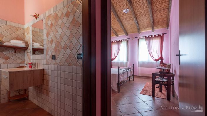 Image No.25-11 Bed Apartment for sale