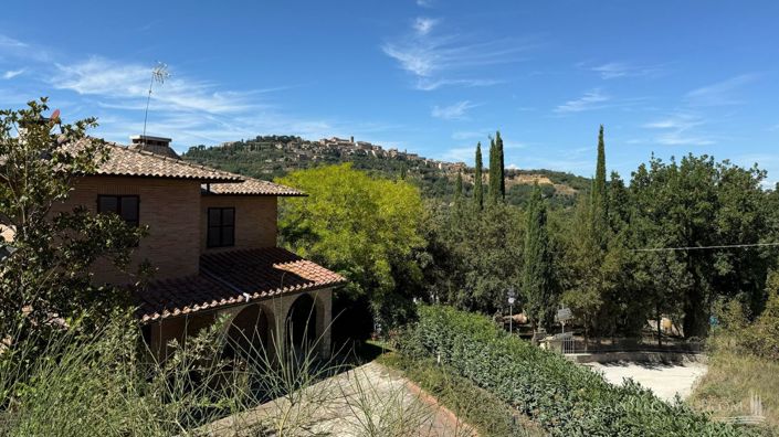 Image No.2-4 Bed Villa for sale