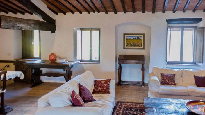 Image No.24-11 Bed Apartment for sale