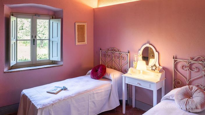 Image No.24-8 Bed Villa for sale