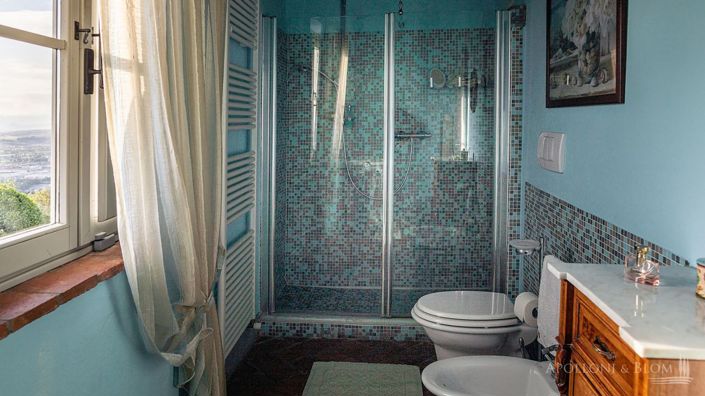 Image No.26-8 Bed Villa for sale