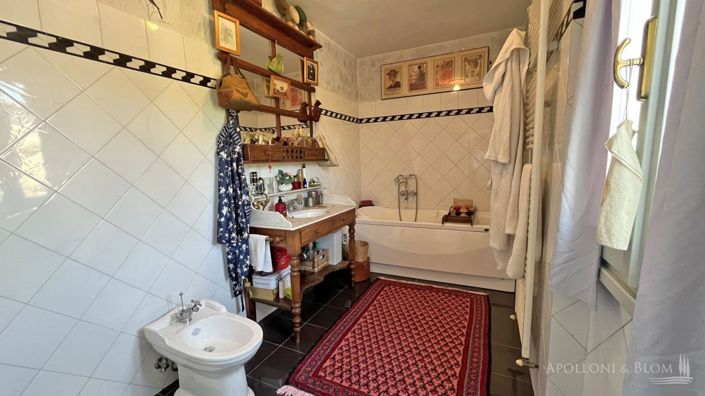 Image No.25-3 Bed Apartment for sale