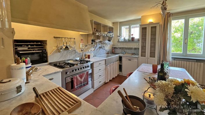 Image No.9-3 Bed Apartment for sale