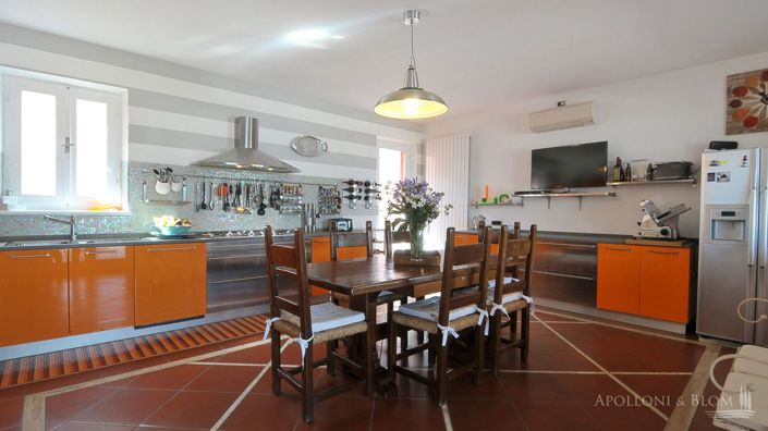 Image No.23-4 Bed Apartment for sale