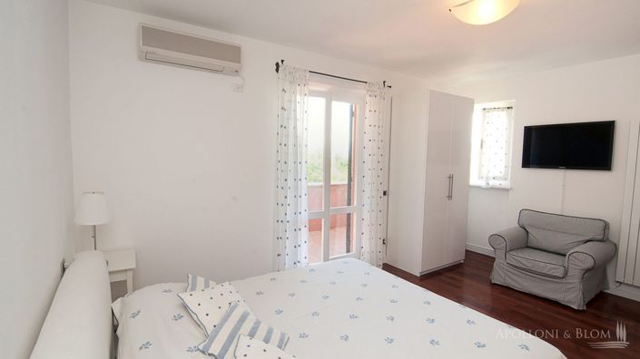 Image No.25-4 Bed Apartment for sale