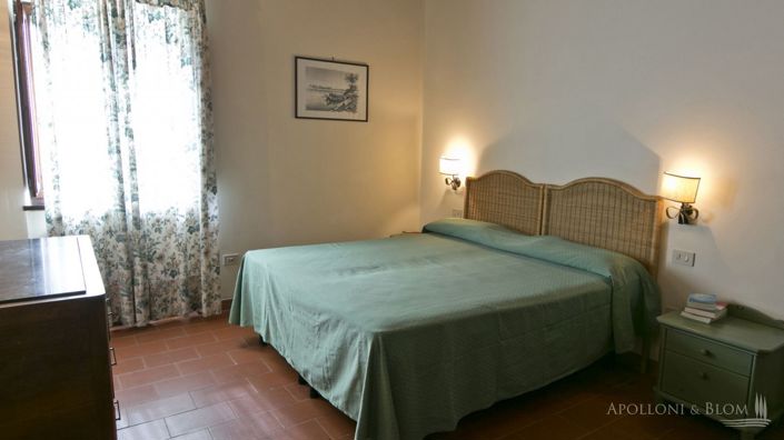 Image No.18-13 Bed Apartment for sale