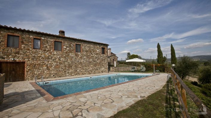 Image No.8-13 Bed Apartment for sale