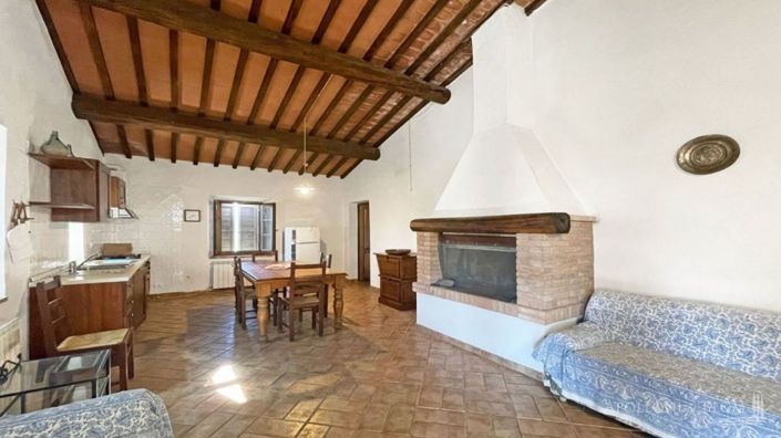 Image No.18-8 Bed Apartment for sale