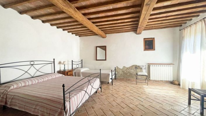 Image No.22-8 Bed Apartment for sale