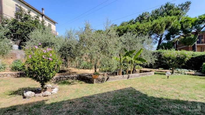 Image No.11-3 Bed Country House for sale