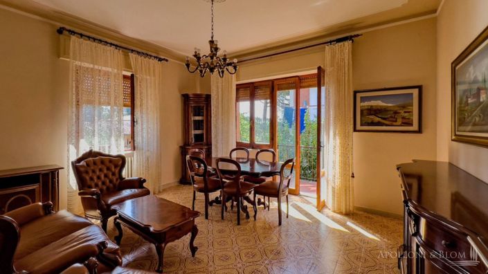 Image No.12-3 Bed Country House for sale