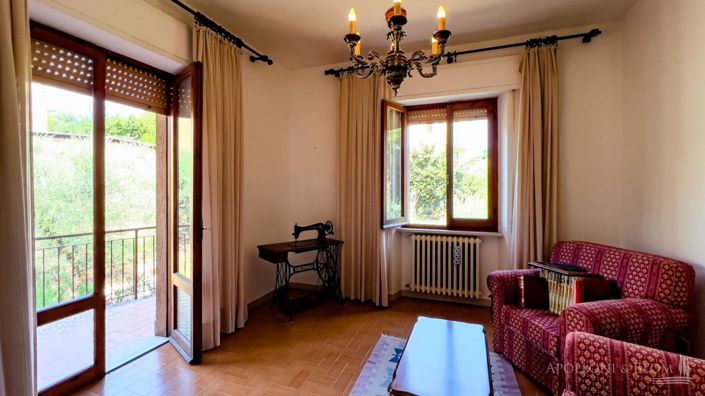 Image No.16-3 Bed Country House for sale