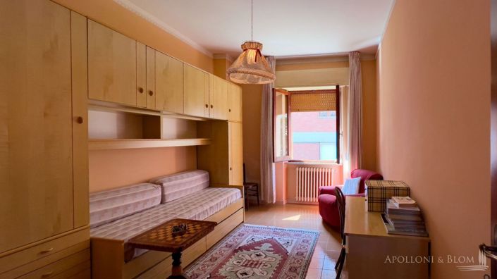 Image No.17-3 Bed Country House for sale