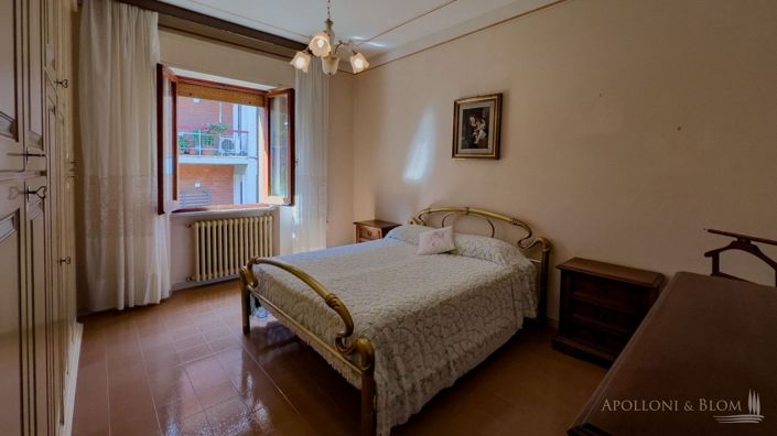 Image No.18-3 Bed Country House for sale