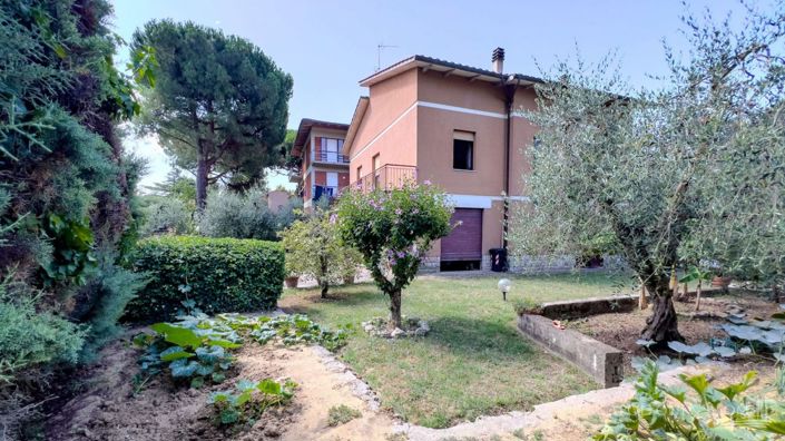 Image No.25-3 Bed Country House for sale