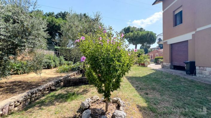 Image No.27-3 Bed Country House for sale