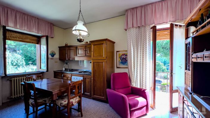 Image No.8-3 Bed Country House for sale