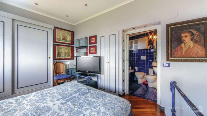 Image No.18-3 Bed Country House for sale