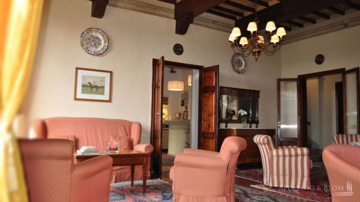 Image No.17-26 Bed Apartment for sale