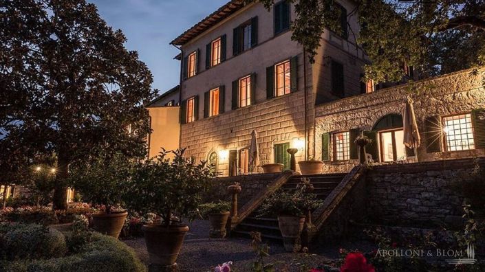 Image No.5-26 Bed Apartment for sale