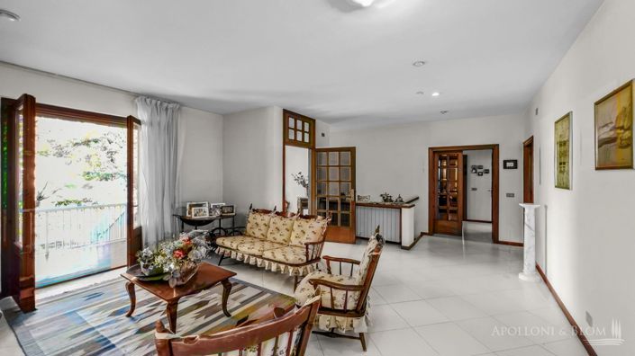 Image No.20-3 Bed Villa for sale