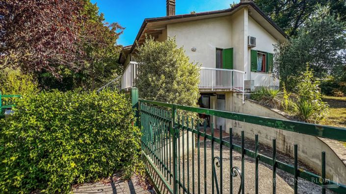 Image No.27-3 Bed Villa for sale