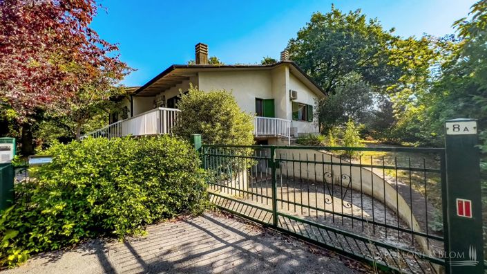 Image No.3-3 Bed Villa for sale