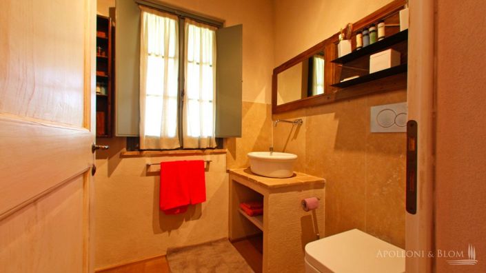 Image No.20-4 Bed Apartment for sale