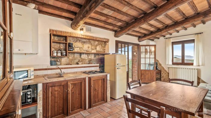 Image No.21-10 Bed Apartment for sale