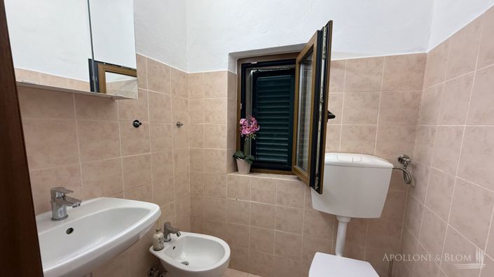 Image No.20-2 Bed Apartment for sale