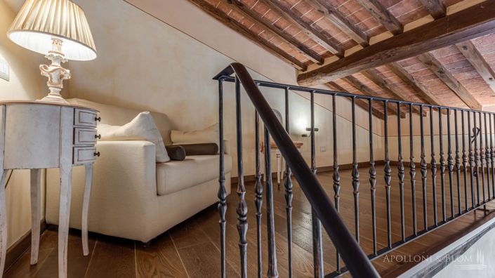 Image No.20-6 Bed Apartment for sale