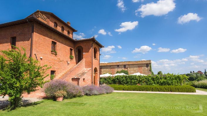 Image No.28-6 Bed Apartment for sale