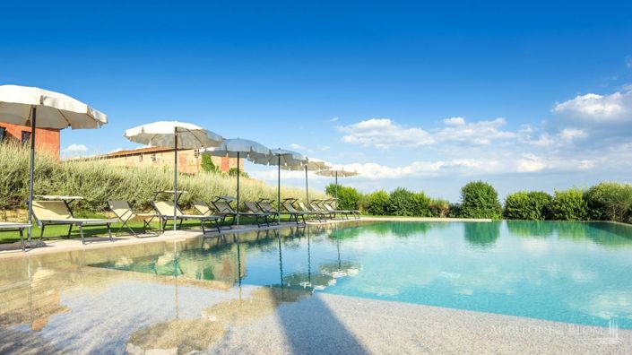 Image No.8-6 Bed Apartment for sale