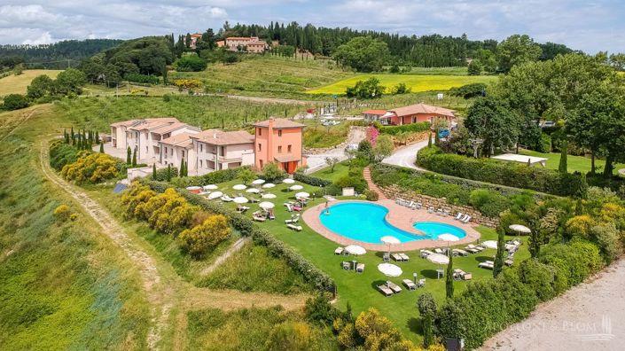 Image No.10-34 Bed Villa for sale