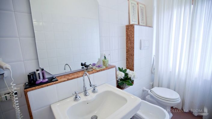 Image No.22-34 Bed Villa for sale